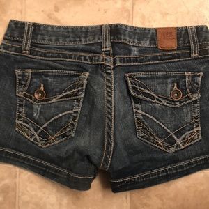 Size 27 BKE Madison stretch Jean shorts